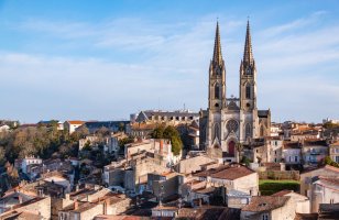 Niort – brunocoelho / Shutterstock