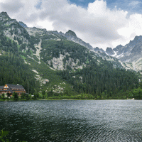 Popradské pleso – Ylia Markhevka / Shutterstock