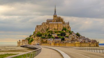 Mont-Saint-Michel – Fab Lentz / Unsplash