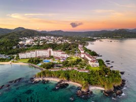 Okinawa – Sean Pavone / Shutterstock
