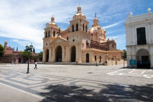Córdoba, Argentina – Roberto Michel / Shutterstock