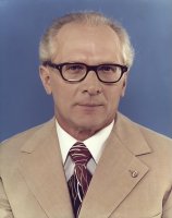 Erich Honecker – oficiální portrét pro instituce CC-BY-SA 3.0