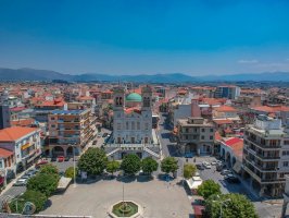 Tripolis – Pit Stock / Shutterstock