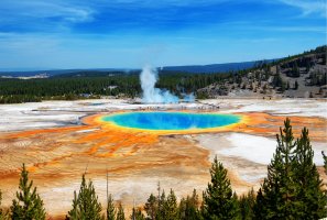 Yellowstonský národní park – Wisanu Boonrawd / Shutterstock