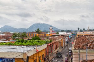 Santa Ana (Salvador) – Milosz Maslanka / Shutterstock
