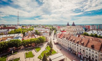 Ivano-Frankovsk – Ruslan Lytvyn / Shutterstock