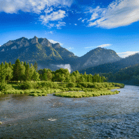 Řeka Dunajec – gkrphoto / Shutterstock