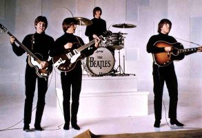 The Beatles (Paul McCartney, George Harrison, Ringo Starr, John Lennon), 1964 – Profimedia.CZ