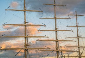 Ráhna na stěžních – Dance60 / Shutterstock