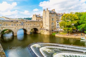 Město Bath – gowithstock / Shutterstock