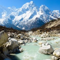 Manaslu – Alex Uralsky / Shutterstock