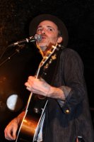 Fran Healy (Travis) na koncertě v klubu BeCool, Barcelona (Španělsko), 18. 2. 2011 – Christian Bertrand / Shutterstock