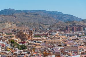 Lorca – trabantos / Shutterstock