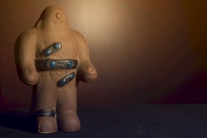 Golem, figurka podle filmové rekvizity – Filmaroid / Shutterstock