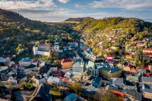 Banská Štiavnica – Hike The World / Shutterstock