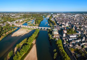 Tours – saiko3p / Shutterstock