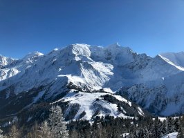 Savojské Alpy (Mont Blanc) – Sebastian Smith / Unsplash