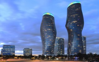 Mississauga, Ontario – Harold Stiver / Shutterstock