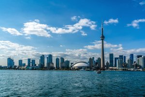 Ontarijské jezero a Toronto – Kiev.Victor / Shutterstock