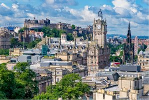 Edinburgh – Kamira / Shutterstock