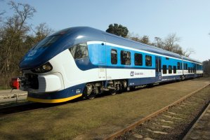 Motorová jednotka 844 RegioShark – Profimedia.CZ