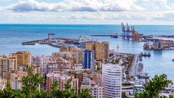 Málaga – S.C. Colbing / Shutterstock