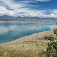 Toktogulská přehradní nádrž – Tetiana Babii / Shutterstock