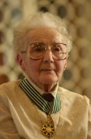 Ester Šimerová-Martinčeková, Liptovský Mikuláš, francouzský řád ...s Arts et Lettres (19.1.2001) – FOTO ARCHIV TASR / Profimedia.CZ