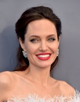 Angelina Jolie, Los Angeles (11.1.2018) – DFree / Shutterstock