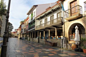 Avilés – Evelia Smith / Shutterstock