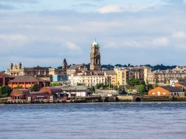 Birkenhead – Claudio Divizia / Shutterstock