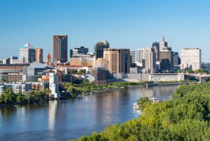 Saint Paul, Minnesota – Paul Brady Photography / Shutterstock