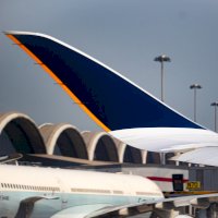 Winglet na konci křídla dopravního letounu – Isaac Struna / Unsplash