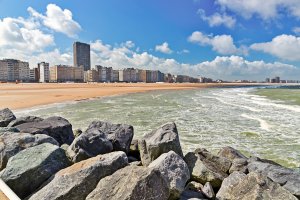Ostende, Belgie, pláž – Ekaterina Kolomeets / Shutterstock
