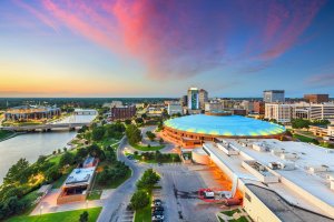 Wichita – Sean Pavone / Shutterstock