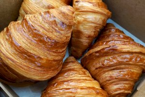 Croissant – chettarin / Shutterstock