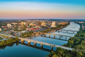 Augusta, Georgia – Kevin Ruck / Shutterstock