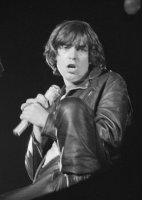 Britský zpěvák Peter Gabriel na pódiu v berlínské Deutschlandhalle (18.10.1977) – Profimedia.CZ