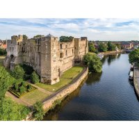 Řeka Trent protékající městem Newark –  Nahlik / Shutterstock