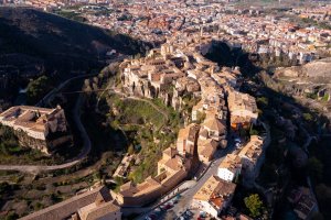 Cuenca – BearFotos / Shutterstock