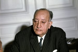 Miguel Ángel Asturias, guatemalský spisovatel a laureát Nobelovy ceny (1967), rozhovor v Paříži – Profimedia.CZ