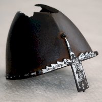 Přilba Svatého Václava, přilba s nánosníkem (10. století, součástí korunovačního pokladu chrámu sv. Víta v Praze, 23.9.2013) – Michal Šula / MAFRA / Profimedia.CZ