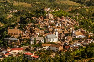 Fianarantsoa – Pierre-Yves Babelon / Shutterstock