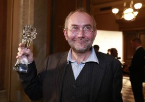 Režisér Bohdan Sláma na udílení filmových cen Český lev s cenou za film Bába z ledu, Rudolfinum, Praha, 11. března 2018 – Petr Topič / MAFRA / Profimedia.CZ