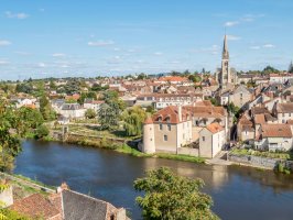 Montmorillon – Penny Hicks / Shutterstock