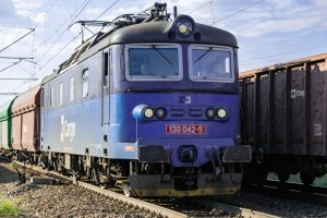 Elektrická lokomotiva 130.042, Mělník (17.4.2019) – Vladimir Balsanek - Bleys / Shutterstock