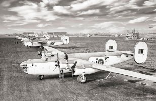 Consolidated B-24 Liberator – Profimedia.CZ