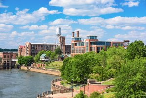 Columbus – Sean Pavone / Shutterstock