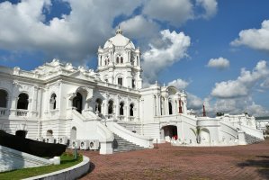 Agartala – Subhrajitnaha / Shutterstock