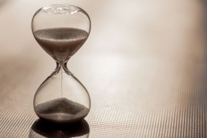 Přesýpací hodiny – Min C. Chiu / Shutterstock